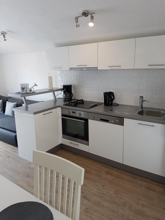 שיבניק Apartmani Luka & Iva מראה חיצוני תמונה