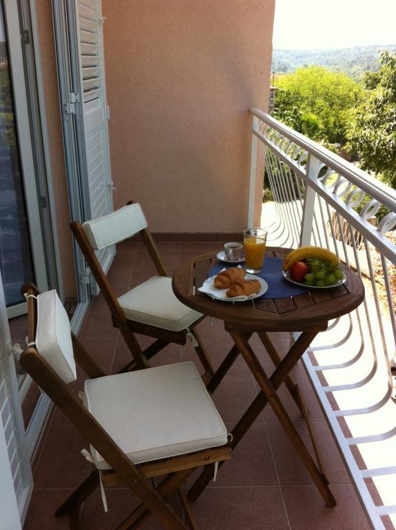 שיבניק Apartmani Luka & Iva מראה חיצוני תמונה