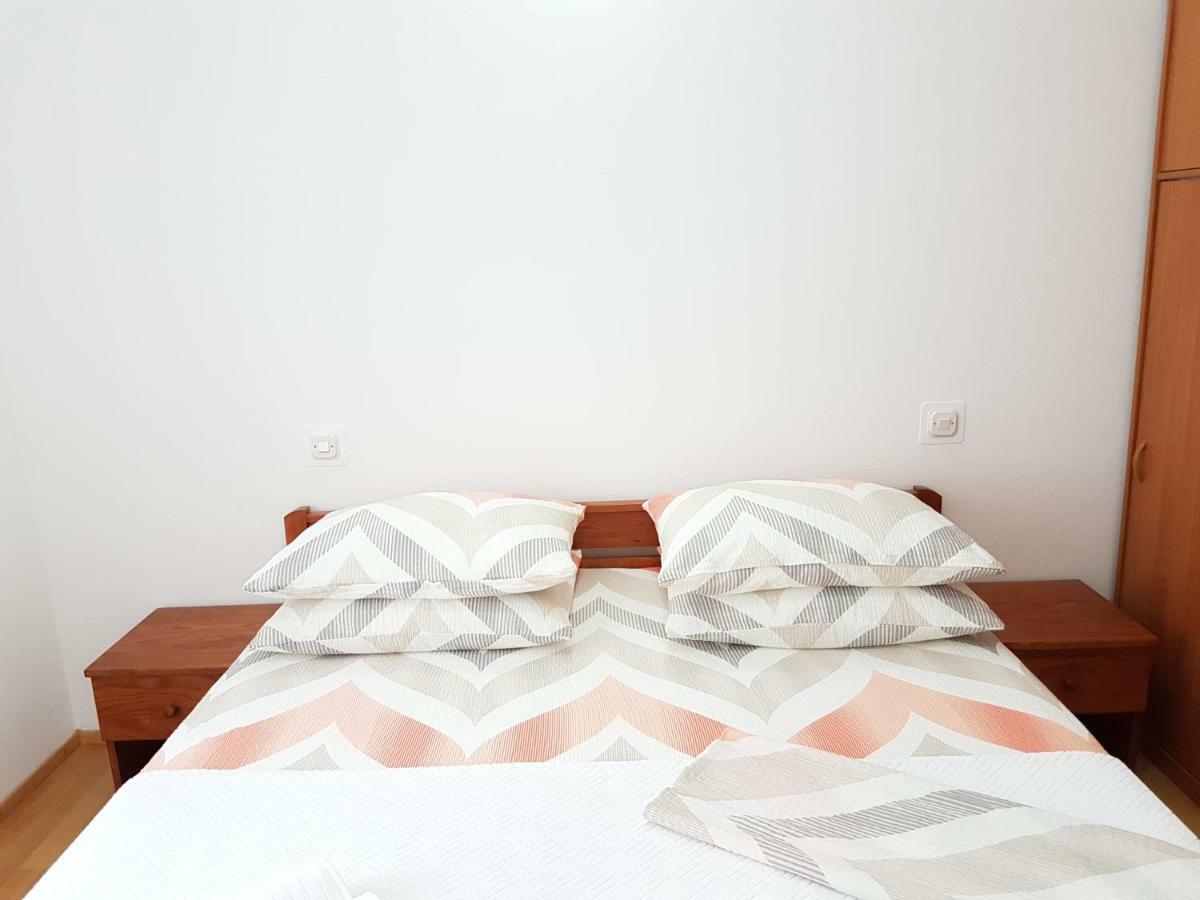 שיבניק Apartmani Luka & Iva מראה חיצוני תמונה